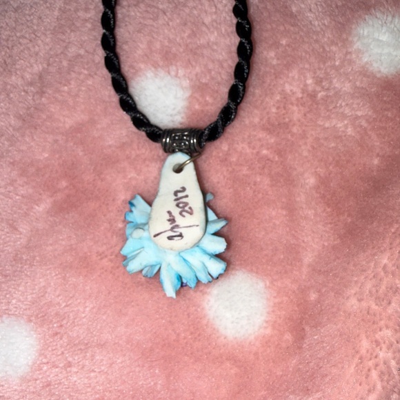 Hand Sculpted Italian 18” Floral Pendant Necklace (One of a Kind) - Picture 3 of 7